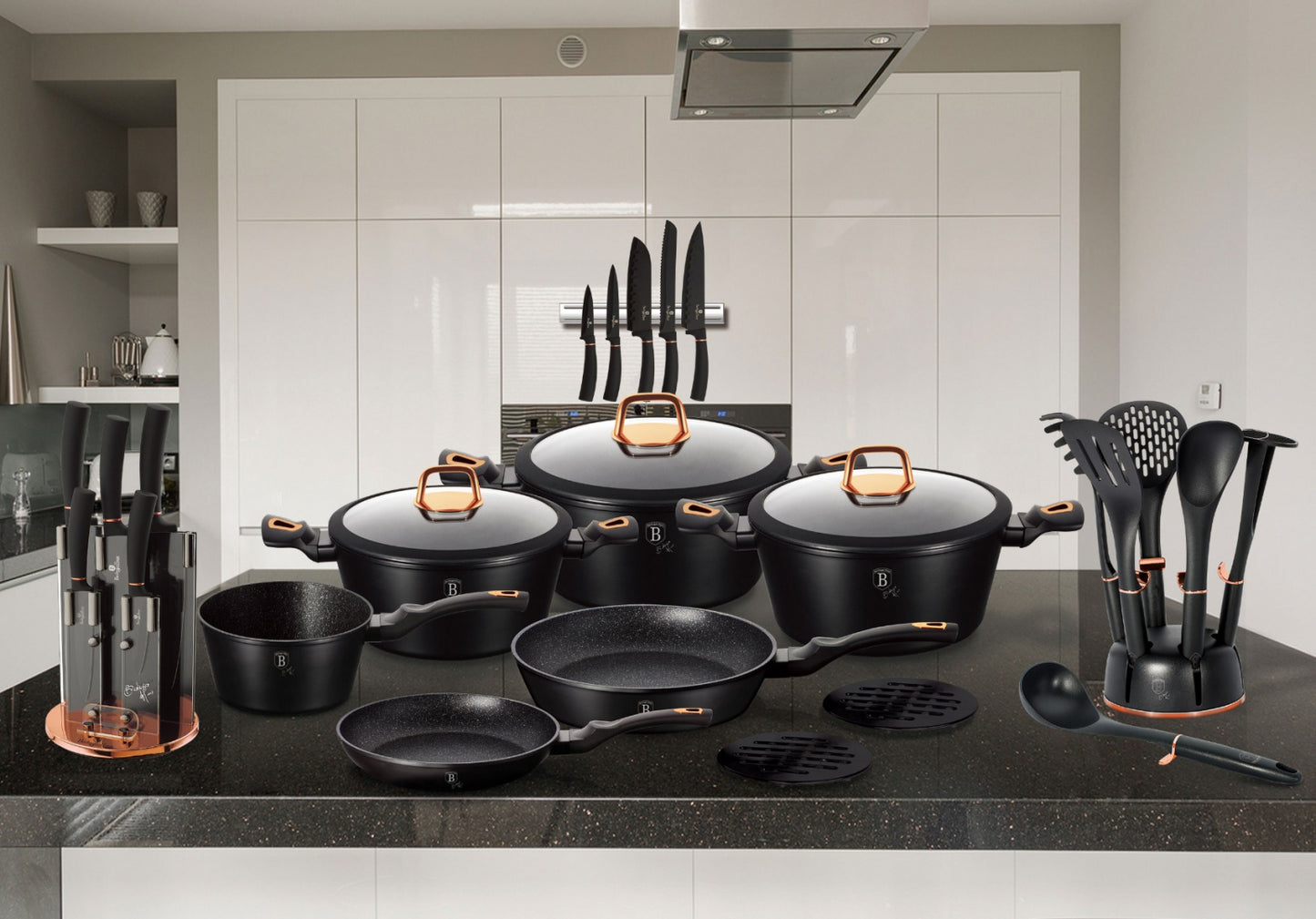 Puodai ir aksesuarai iš BERLINGER HAUS serijos BLACK ROSE