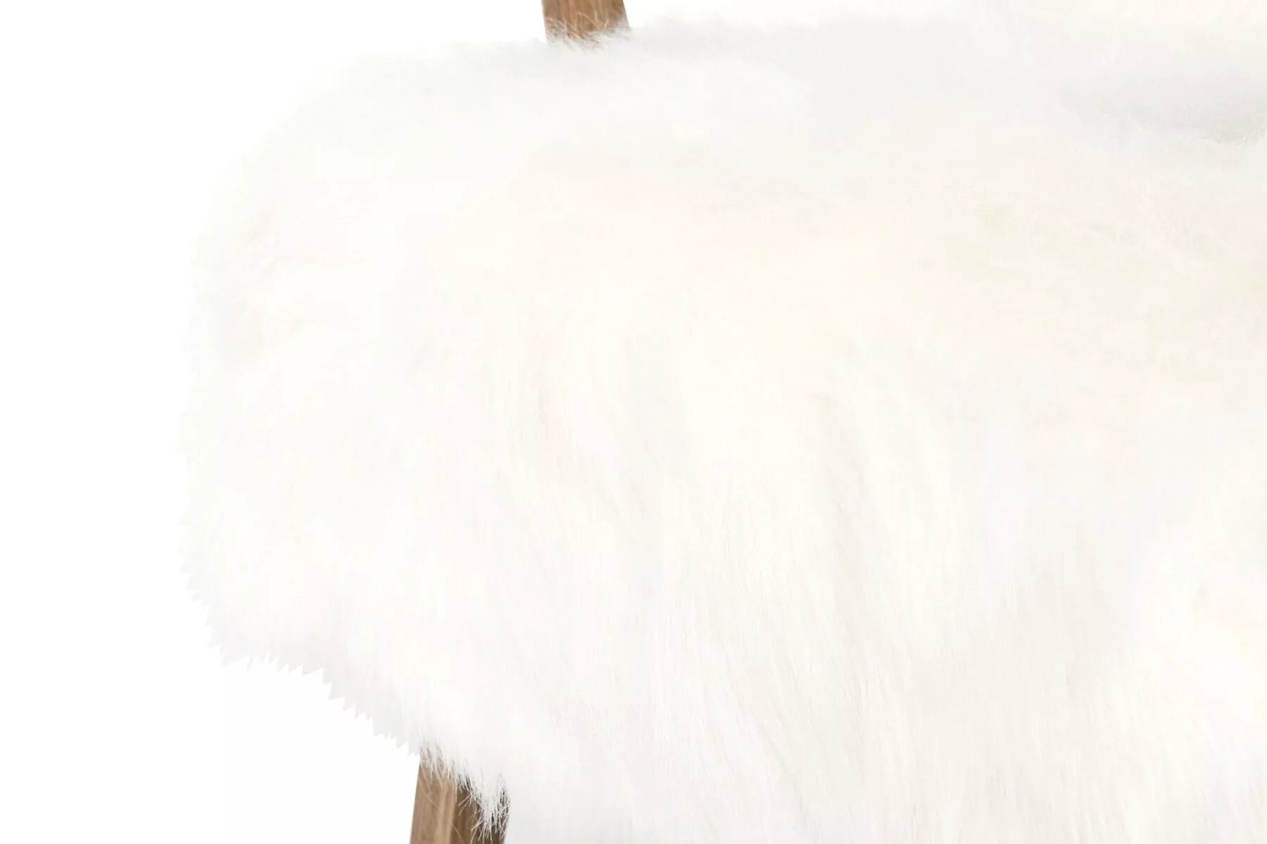 Pūkuotas krėslas Claire 